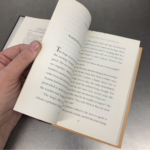 Classic Starts: The Man in the Iron Mask, Hardback book. - Picture 4 of 6